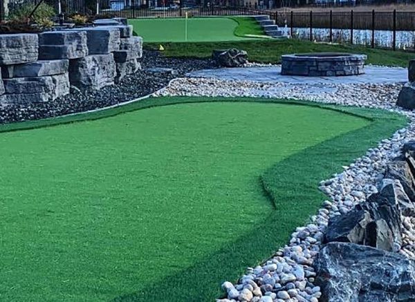 winnipeg-putting-green-installers