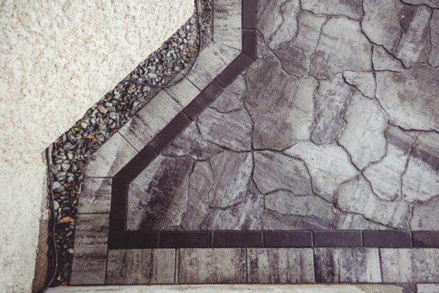 flag-stone-patio-bricks-winnipeg